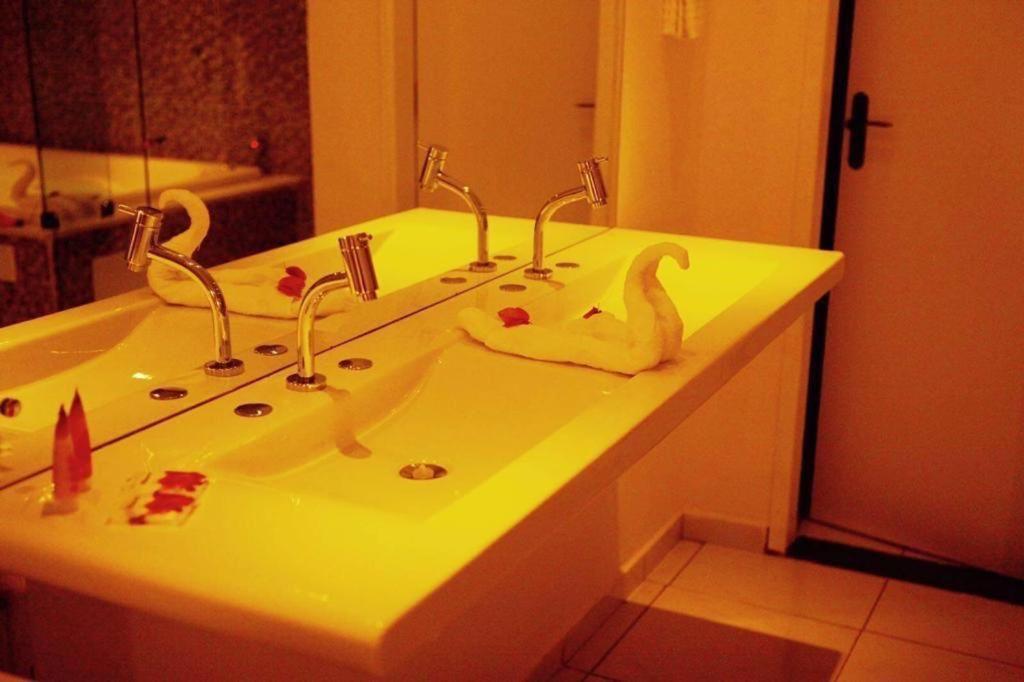 סאו מיגל דה גוסטוסו Enseada Dos Mares Beach Bungalows מראה חיצוני תמונה